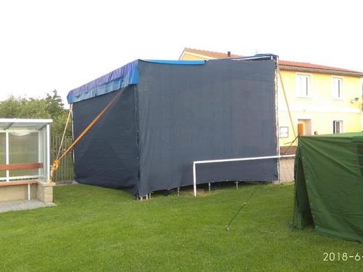 Stage, zastřešení 6x5m + pódium 6x4m.